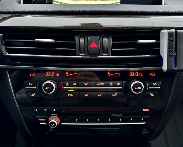 Білий БМВ Х5, об'ємом двигуна 2.98 л та пробігом 245 тис. км за 18900 $, фото 42 на Automoto.ua