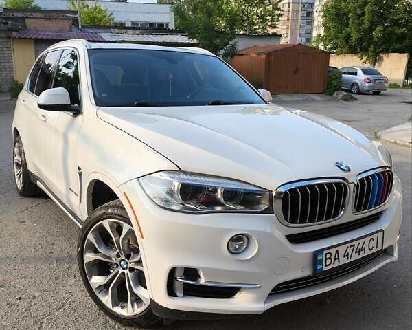 Белый БМВ Х5, объемом двигателя 3 л и пробегом 210 тыс. км за 18900 $, фото 1 на Automoto.ua