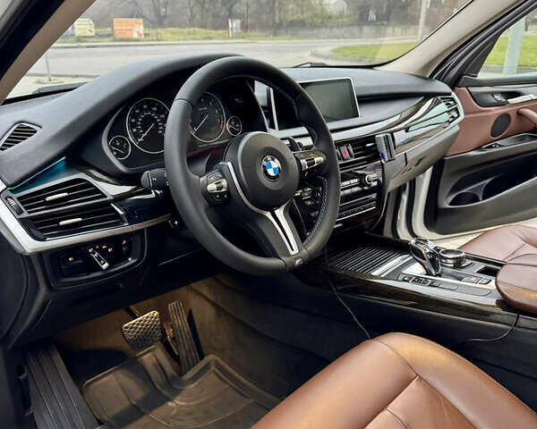 Білий БМВ Х5, об'ємом двигуна 2.98 л та пробігом 245 тис. км за 18900 $, фото 27 на Automoto.ua