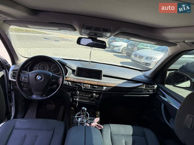 Белый БМВ Х5, объемом двигателя 2.98 л и пробегом 250 тыс. км за 19500 $, фото 6 на Automoto.ua