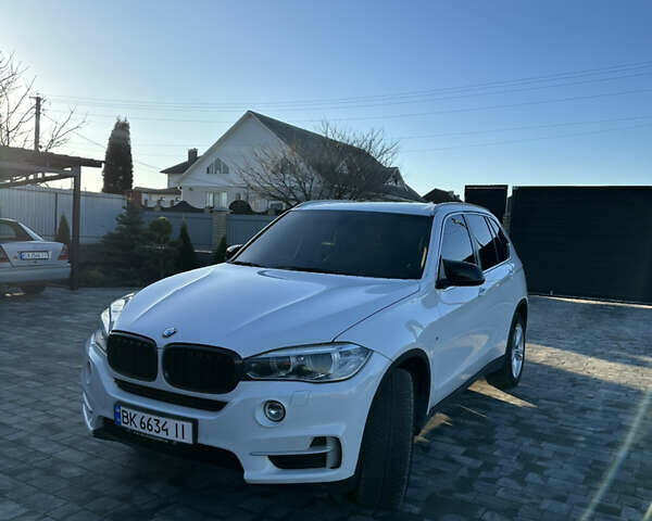 Белый БМВ Х5, объемом двигателя 2.99 л и пробегом 290 тыс. км за 22900 $, фото 17 на Automoto.ua
