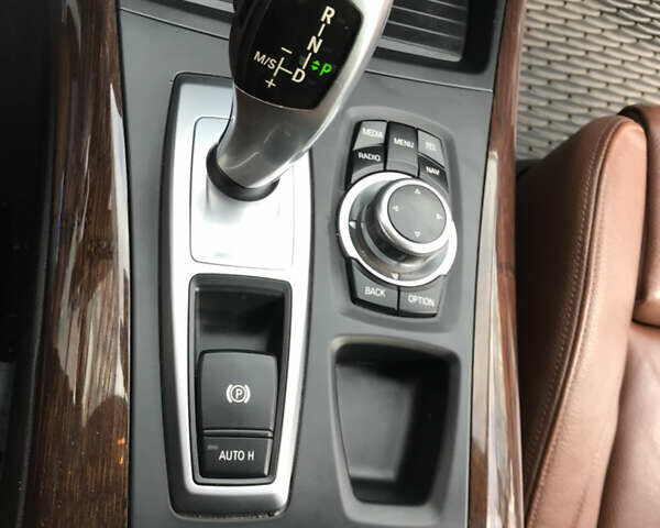 Білий БМВ Х5, об'ємом двигуна 3 л та пробігом 280 тис. км за 17900 $, фото 36 на Automoto.ua