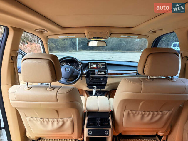 Білий БМВ Х5, об'ємом двигуна 2.98 л та пробігом 234 тис. км за 14800 $, фото 13 на Automoto.ua