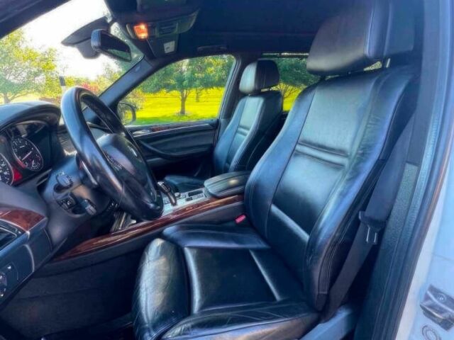 Белый БМВ Х5, объемом двигателя 4.4 л и пробегом 83 тыс. км за 4750 $, фото 9 на Automoto.ua