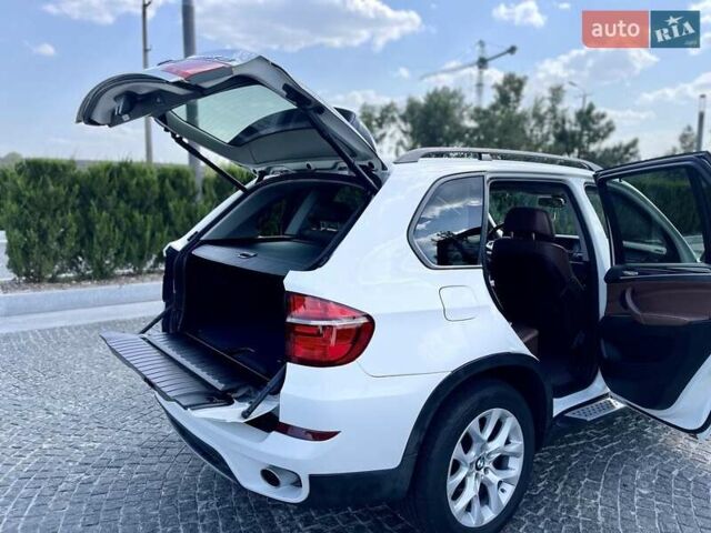 Білий БМВ Х5, об'ємом двигуна 3 л та пробігом 142 тис. км за 18999 $, фото 24 на Automoto.ua