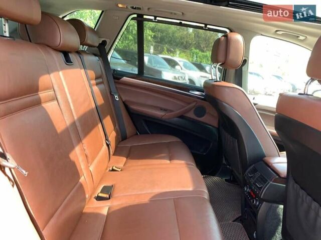 Білий БМВ Х5, об'ємом двигуна 3 л та пробігом 212 тис. км за 17240 $, фото 27 на Automoto.ua