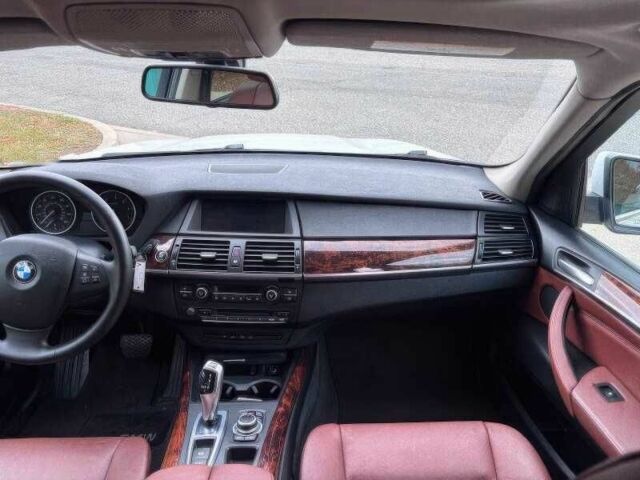 Белый БМВ Х5, объемом двигателя 3 л и пробегом 145 тыс. км за 7200 $, фото 16 на Automoto.ua