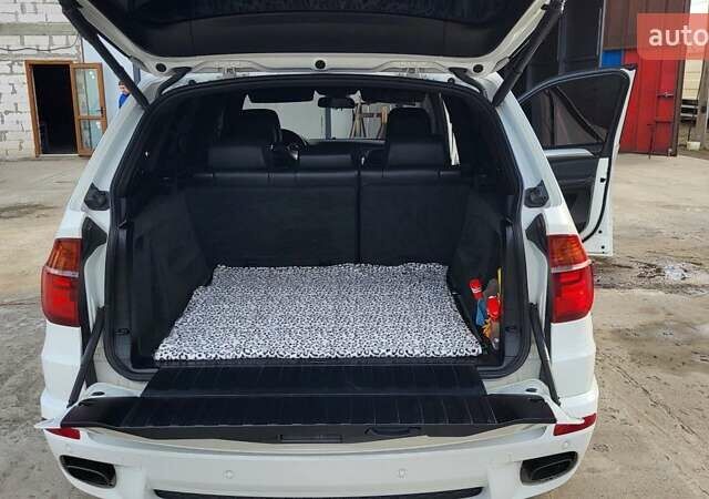 Белый БМВ Х5, объемом двигателя 2.99 л и пробегом 195 тыс. км за 30000 $, фото 13 на Automoto.ua