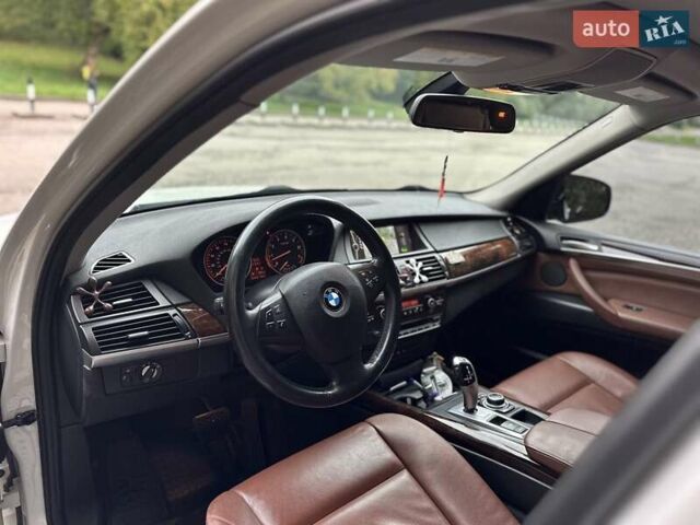 БМВ Х5 2013 в Тернополе на Automoto.ua Белый БМВ Х5, объемом двигателя 2.98 л и пробегом 222 тыс. км за 16666 $, фото 30 на Automoto.ua