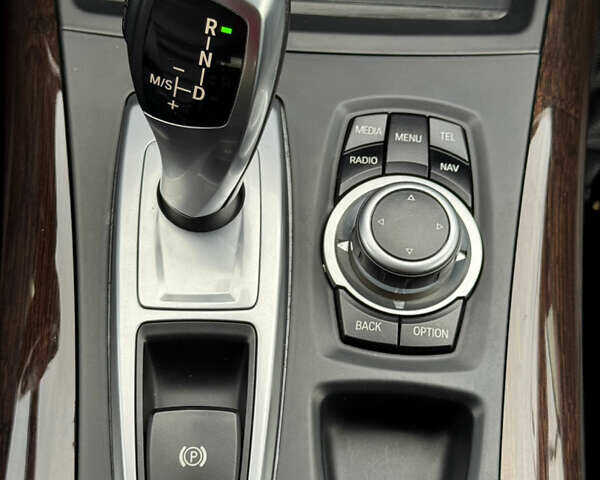 Білий БМВ Х5, об'ємом двигуна 3 л та пробігом 162 тис. км за 22500 $, фото 58 на Automoto.ua