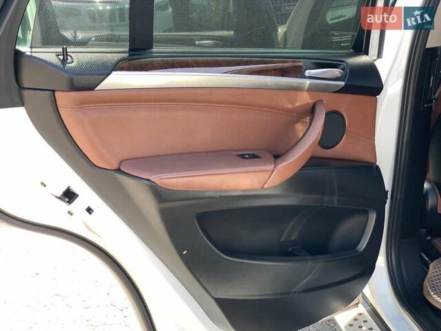Білий БМВ Х5, об'ємом двигуна 3 л та пробігом 212 тис. км за 17240 $, фото 18 на Automoto.ua