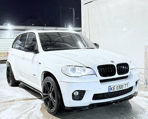 Белый БМВ Х5, объемом двигателя 3 л и пробегом 208 тыс. км за 15500 $, фото 18 на Automoto.ua