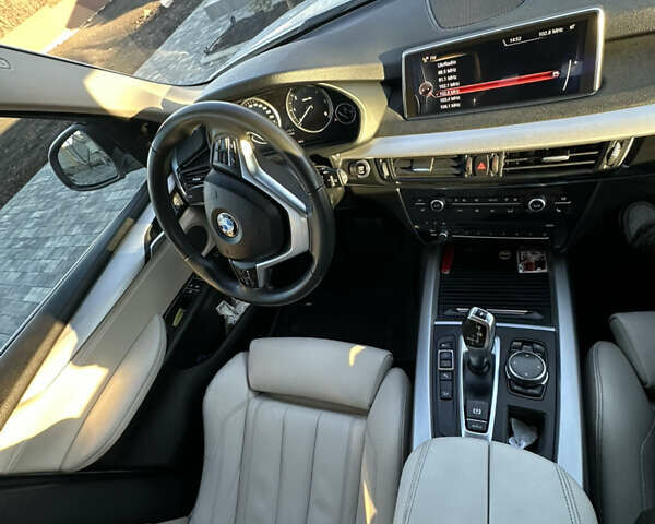 Белый БМВ Х5, объемом двигателя 2.99 л и пробегом 290 тыс. км за 22900 $, фото 7 на Automoto.ua