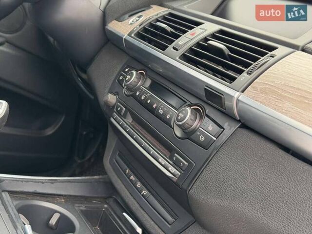 Білий БМВ Х5, об'ємом двигуна 2.98 л та пробігом 179 тис. км за 14850 $, фото 43 на Automoto.ua