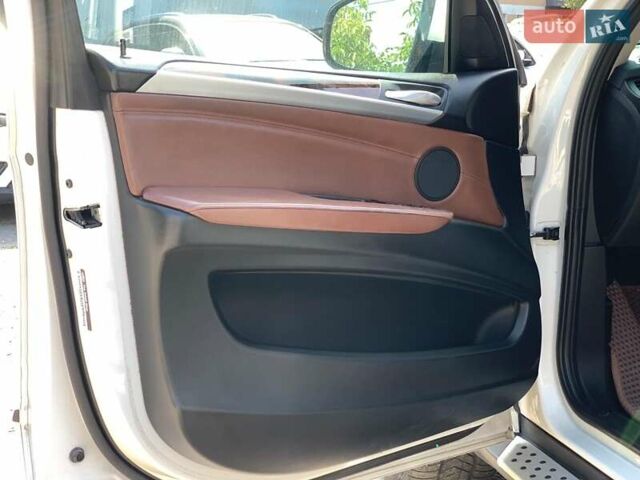 Білий БМВ Х5, об'ємом двигуна 3 л та пробігом 212 тис. км за 17240 $, фото 19 на Automoto.ua