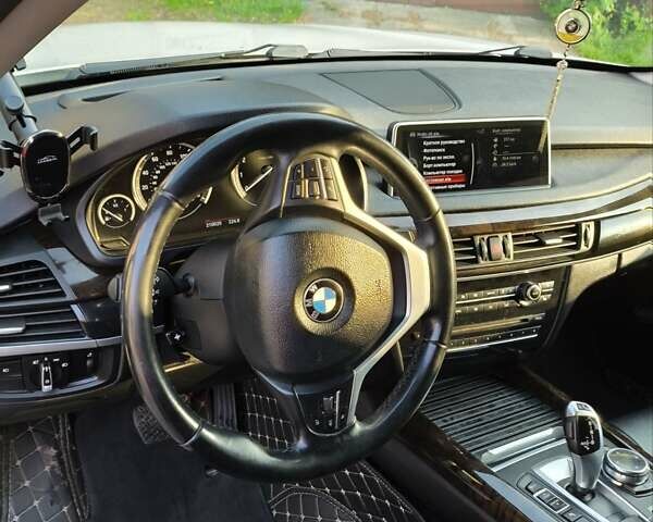 Белый БМВ Х5, объемом двигателя 3 л и пробегом 210 тыс. км за 18900 $, фото 9 на Automoto.ua