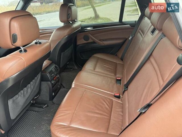 Белый БМВ Х5, объемом двигателя 2.98 л и пробегом 190 тыс. км за 16200 $, фото 8 на Automoto.ua