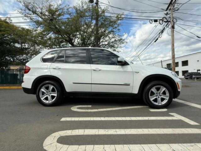 Белый БМВ Х5, объемом двигателя 3 л и пробегом 80 тыс. км за 13800 $, фото 3 на Automoto.ua