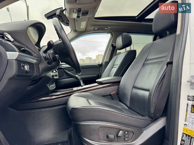 Білий БМВ Х5, об'ємом двигуна 3 л та пробігом 162 тис. км за 22500 $, фото 14 на Automoto.ua