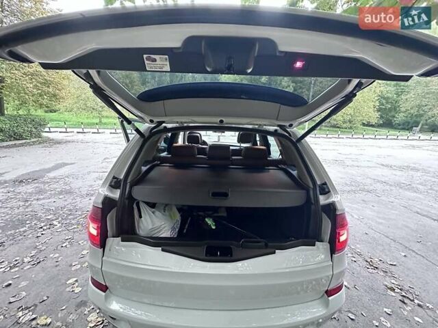 БМВ Х5 2013 в Тернополе на Automoto.ua Белый БМВ Х5, объемом двигателя 2.98 л и пробегом 222 тыс. км за 16666 $, фото 12 на Automoto.ua