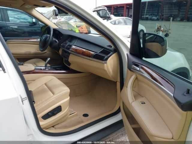 Білий БМВ Х5, об'ємом двигуна 3 л та пробігом 106 тис. км за 1500 $, фото 4 на Automoto.ua