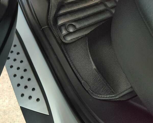 БМВ Х5 2013 в Киеве на Automoto.ua Белый БМВ Х5, объемом двигателя 3 л и пробегом 162 тыс. км за 22000 $, фото 40 на Automoto.ua