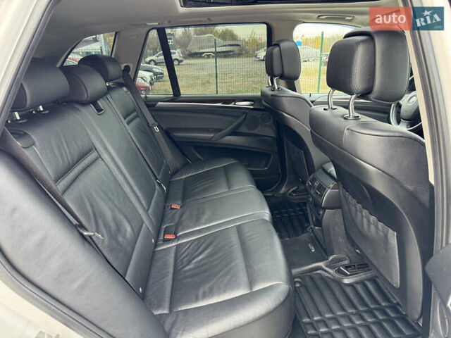 Білий БМВ Х5, об'ємом двигуна 3 л та пробігом 162 тис. км за 22500 $, фото 32 на Automoto.ua