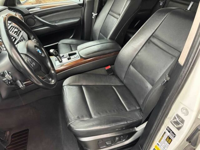 Белый БМВ Х5, объемом двигателя 3 л и пробегом 84 тыс. км за 3000 $, фото 11 на Automoto.ua