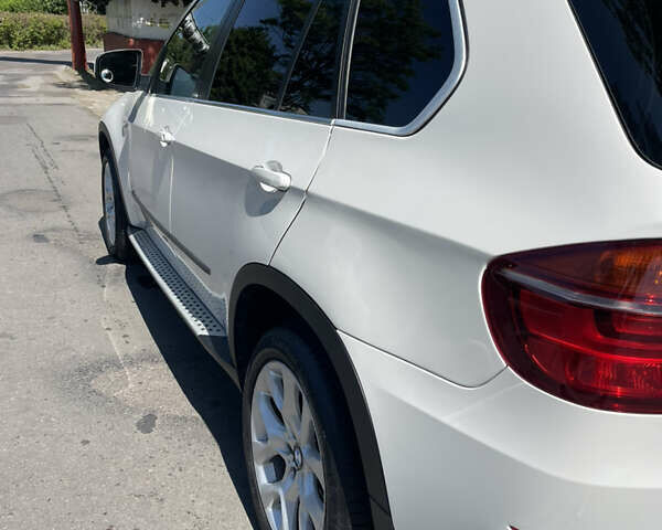 Белый БМВ Х5, объемом двигателя 2.98 л и пробегом 204 тыс. км за 15500 $, фото 12 на Automoto.ua