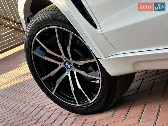 Белый БМВ Х5, объемом двигателя 2.99 л и пробегом 210 тыс. км за 32500 $, фото 17 на Automoto.ua