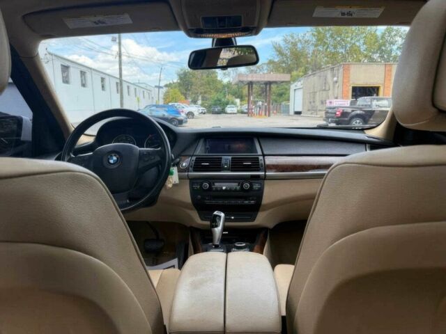 Белый БМВ Х5, объемом двигателя 3 л и пробегом 80 тыс. км за 13800 $, фото 9 на Automoto.ua