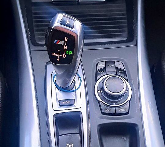 Белый БМВ Х5, объемом двигателя 3 л и пробегом 200 тыс. км за 27500 $, фото 4 на Automoto.ua