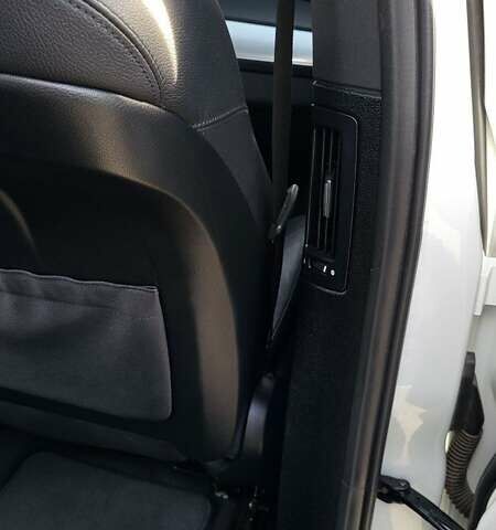 Белый БМВ Х5, объемом двигателя 2.99 л и пробегом 195 тыс. км за 30000 $, фото 30 на Automoto.ua