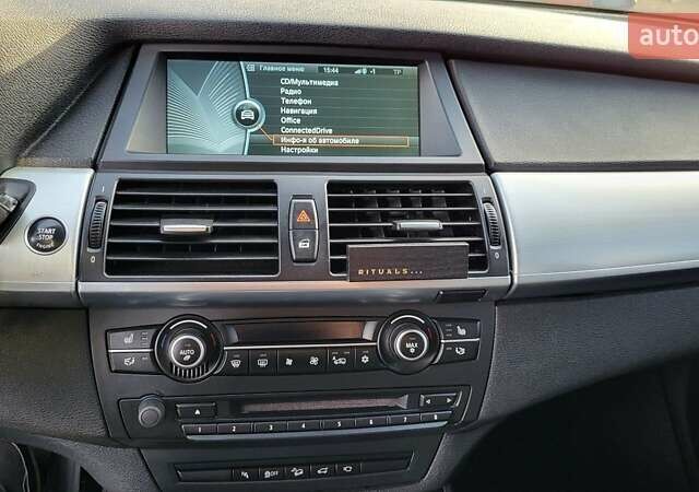 Белый БМВ Х5, объемом двигателя 2.99 л и пробегом 195 тыс. км за 30000 $, фото 47 на Automoto.ua