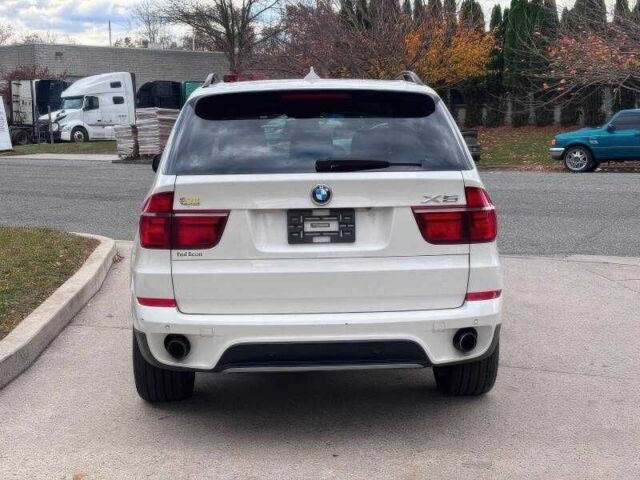 Белый БМВ Х5, объемом двигателя 3 л и пробегом 145 тыс. км за 7200 $, фото 5 на Automoto.ua