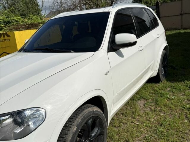 Белый БМВ Х5, объемом двигателя 3 л и пробегом 180 тыс. км за 12500 $, фото 3 на Automoto.ua