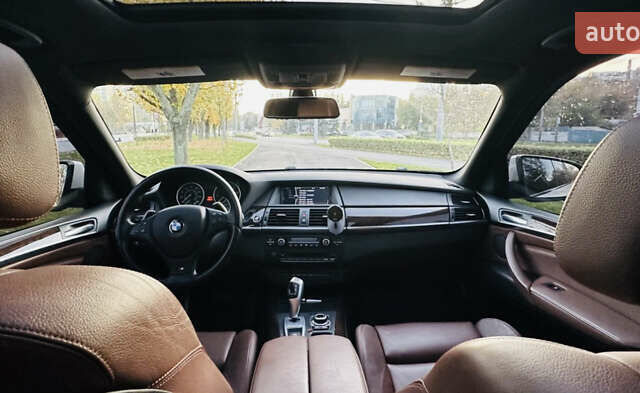 Белый БМВ Х5, объемом двигателя 3 л и пробегом 208 тыс. км за 15500 $, фото 14 на Automoto.ua