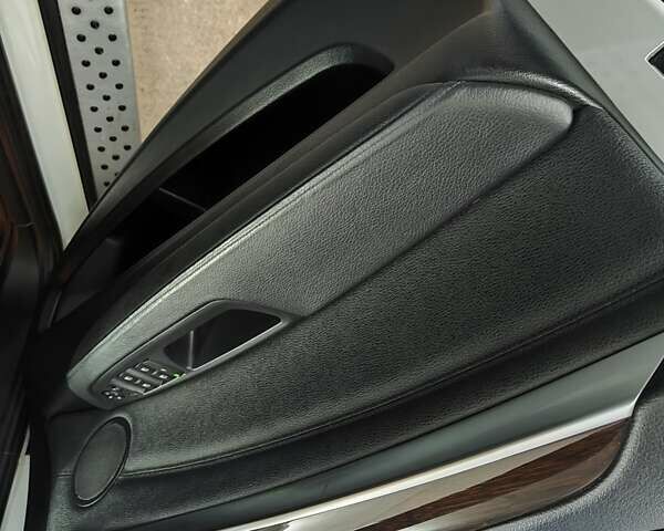БМВ Х5 2013 в Киеве на Automoto.ua Белый БМВ Х5, объемом двигателя 3 л и пробегом 162 тыс. км за 22000 $, фото 36 на Automoto.ua