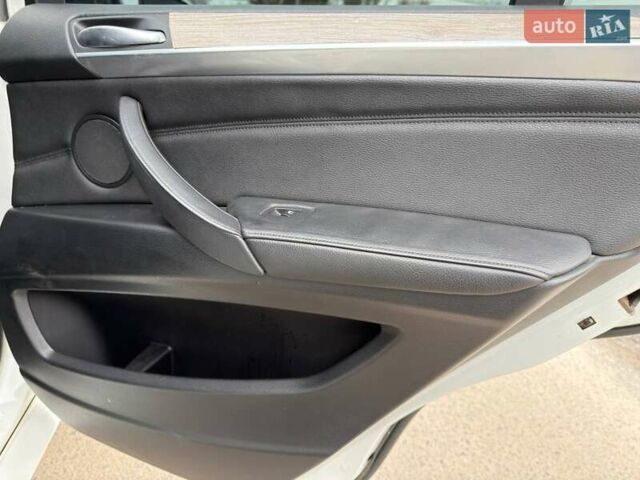 Білий БМВ Х5, об'ємом двигуна 2.98 л та пробігом 179 тис. км за 14850 $, фото 38 на Automoto.ua