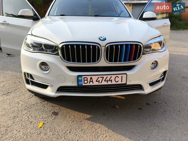 Белый БМВ Х5, объемом двигателя 3 л и пробегом 210 тыс. км за 18900 $, фото 19 на Automoto.ua