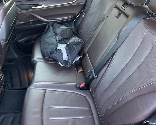 Білий БМВ Х5, об'ємом двигуна 3 л та пробігом 161 тис. км за 22000 $, фото 31 на Automoto.ua