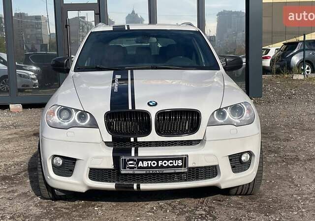 Белый БМВ Х5, объемом двигателя 2.98 л и пробегом 237 тыс. км за 16490 $, фото 1 на Automoto.ua