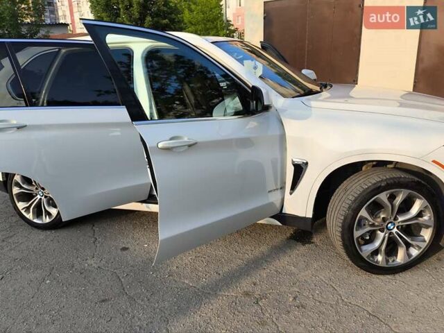 Белый БМВ Х5, объемом двигателя 3 л и пробегом 210 тыс. км за 18900 $, фото 21 на Automoto.ua