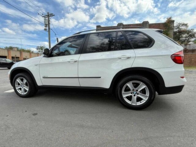 Белый БМВ Х5, объемом двигателя 3 л и пробегом 80 тыс. км за 13800 $, фото 6 на Automoto.ua