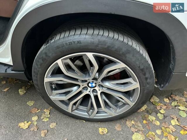 БМВ Х5 2013 в Тернополе на Automoto.ua Белый БМВ Х5, объемом двигателя 2.98 л и пробегом 222 тыс. км за 16666 $, фото 13 на Automoto.ua