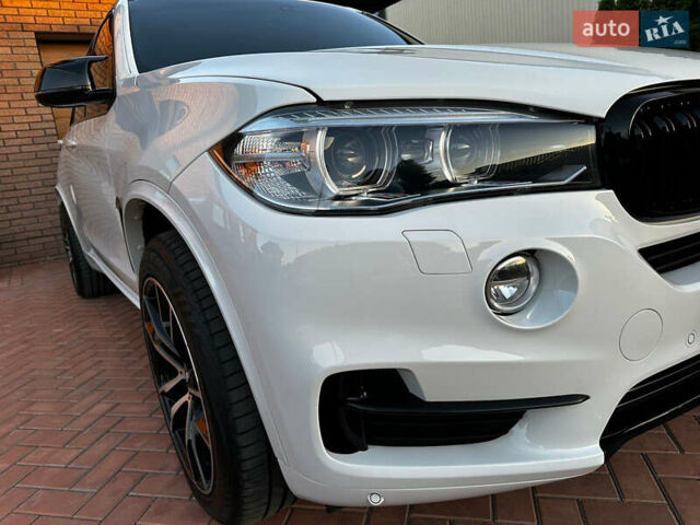 Белый БМВ Х5, объемом двигателя 2.99 л и пробегом 210 тыс. км за 32500 $, фото 31 на Automoto.ua