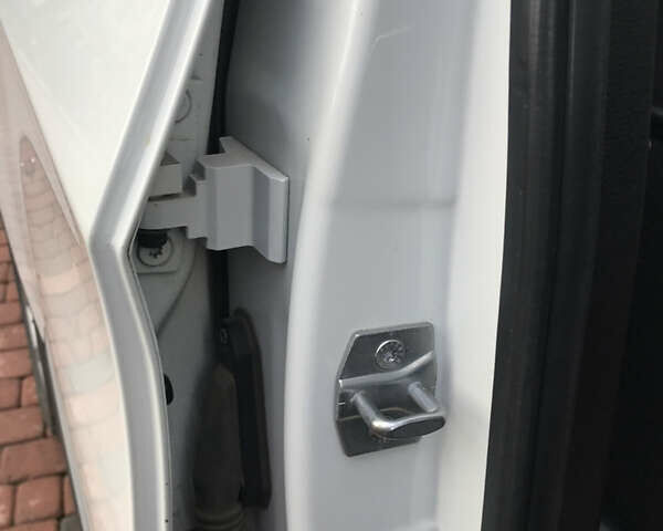 Білий БМВ Х5, об'ємом двигуна 3 л та пробігом 280 тис. км за 17900 $, фото 8 на Automoto.ua