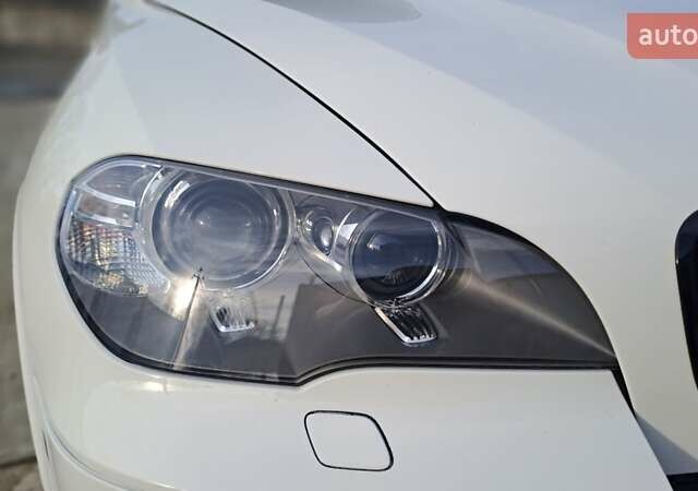 Белый БМВ Х5, объемом двигателя 2.99 л и пробегом 195 тыс. км за 30000 $, фото 62 на Automoto.ua