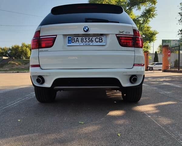 БМВ Х5 2013 в Киеве на Automoto.ua Белый БМВ Х5, объемом двигателя 3 л и пробегом 162 тыс. км за 22000 $, фото 9 на Automoto.ua