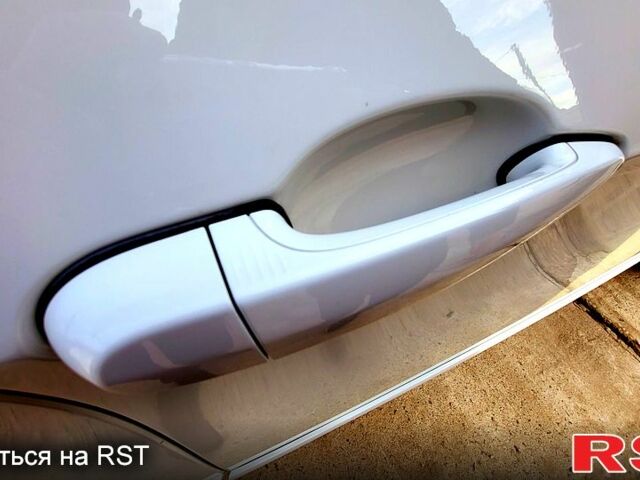 Белый БМВ Х5, объемом двигателя 3 л и пробегом 200 тыс. км за 27500 $, фото 1 на Automoto.ua